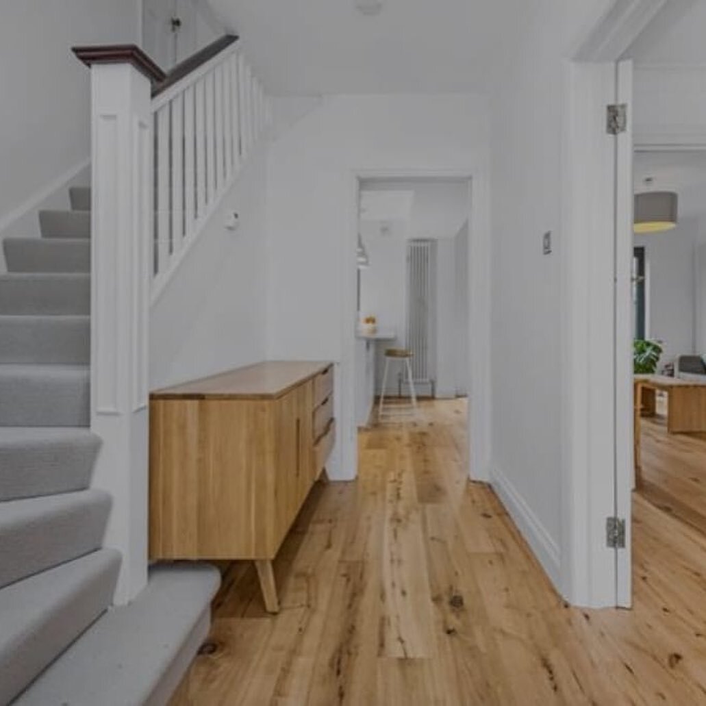 House Renovation in herne hill 👀 love the rustic feel to this one 😍 #newkitchen #howdens #kitchen #inspo #renovation #flooring #stairs #home #makingahouseahome #builder #renovationproject #carpenter #carpentry #chislehurst #bromley #beckenham #work