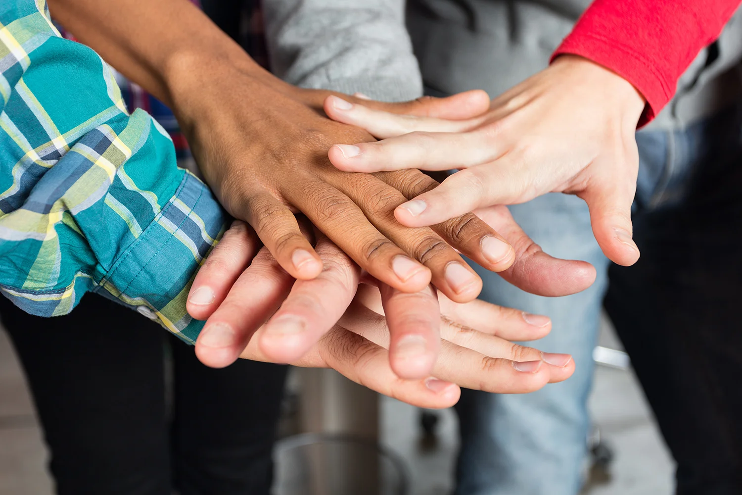 iSS99040243 hands.jpg