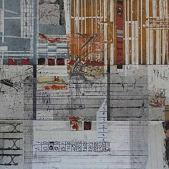 #day9  #explorationsinprint #exhibition locked in at #stockportartgallery #monoprint with #collage and #etching &lsquo; Abstract Stratum II&rsquo; by @paulette_bansalprints from  @hotbedpress #lockdownart # #exhibition #printmaking