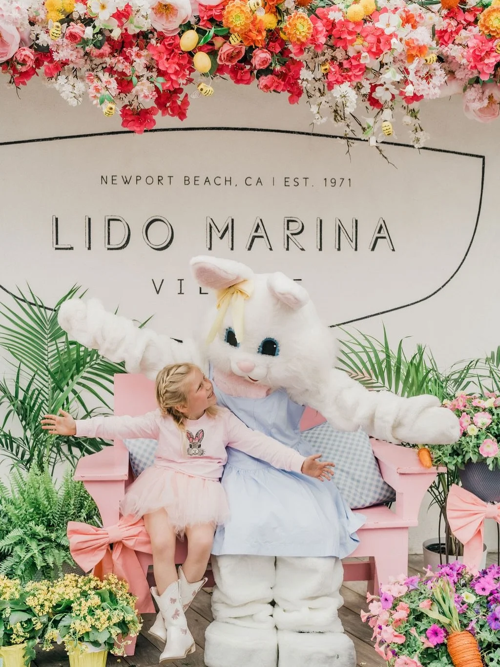 Spring Fun on the Lido Deck 🌸⁠
⁠
Join us Saturday, March 28th, as we welcome the season with a visit from Hop the Easter Bunny. Enjoy a petting zoo, balloon twister, face painting, a paleta cart, and live illustrations.⁠
⁠
Plus, reserve your spot fo