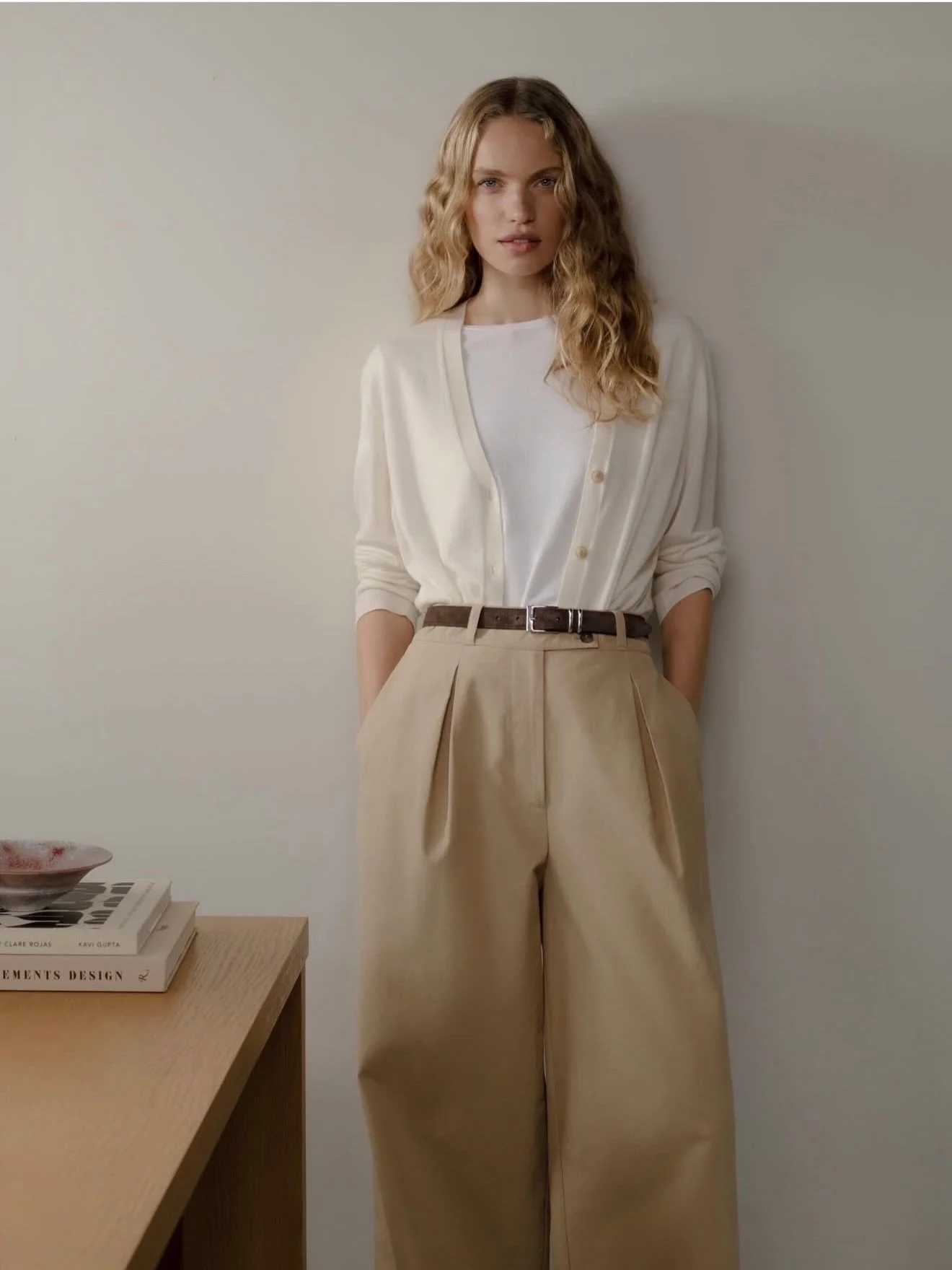 Everything you need for the season is at @jennikayne 
⁠
Springweight knits and easy layers in colors you&rsquo;ll keep reaching for. Visit them in-store to shop the latest ✨ #LidoMarinaVillage