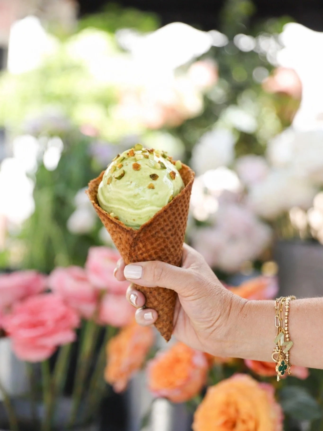 Treats, covered at @malibufarmlido 🍦⁠
⁠
Stop by for something sweet. #LidoMarinaVillage