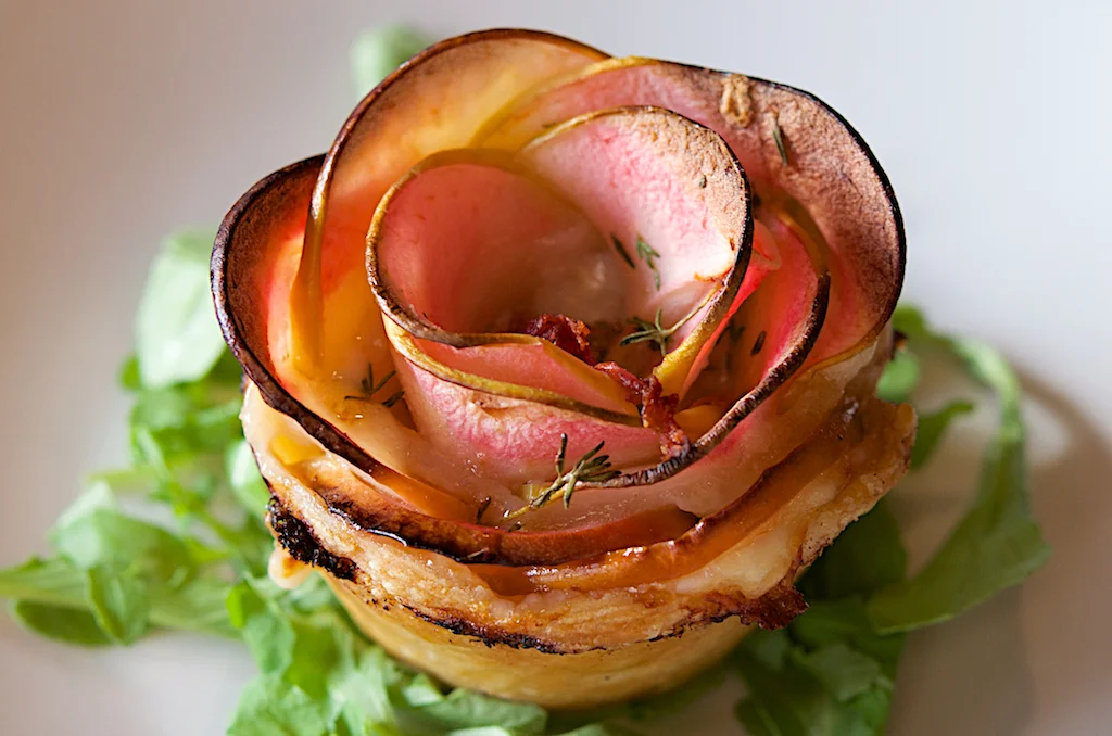 Vicki Gilbert, Pizzeria Mimosa <br/> Mountain Rose Apple Tart, Speck, Fontina and Thyme