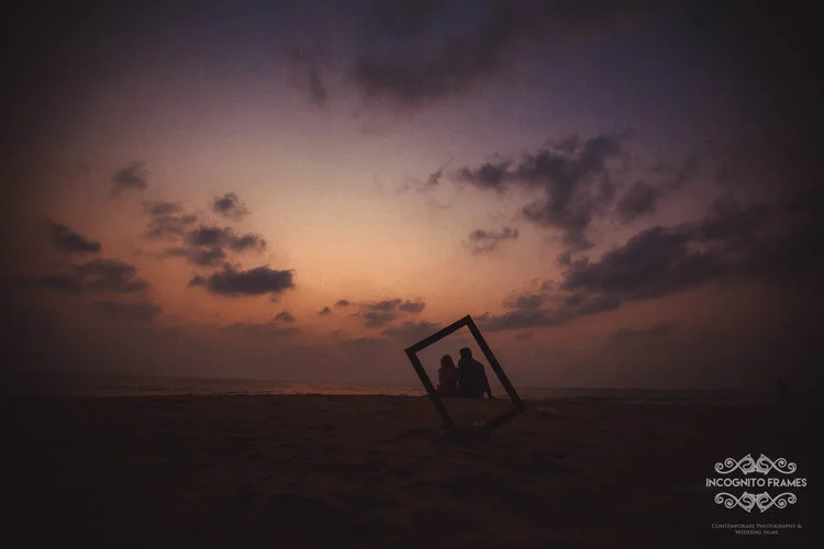 A silhouette shot looks more than beautiful when shot through the frame. 