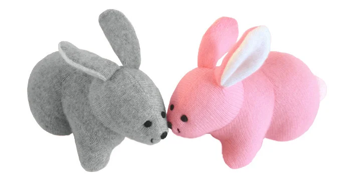 bunny-rattle-grey-begonia-pink-2.jpg