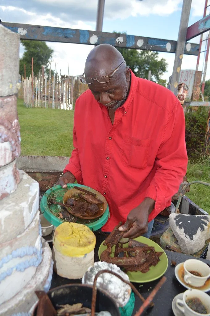 iron-teaching-rocks-table-manners-2015-15_25028591362_l.jpg