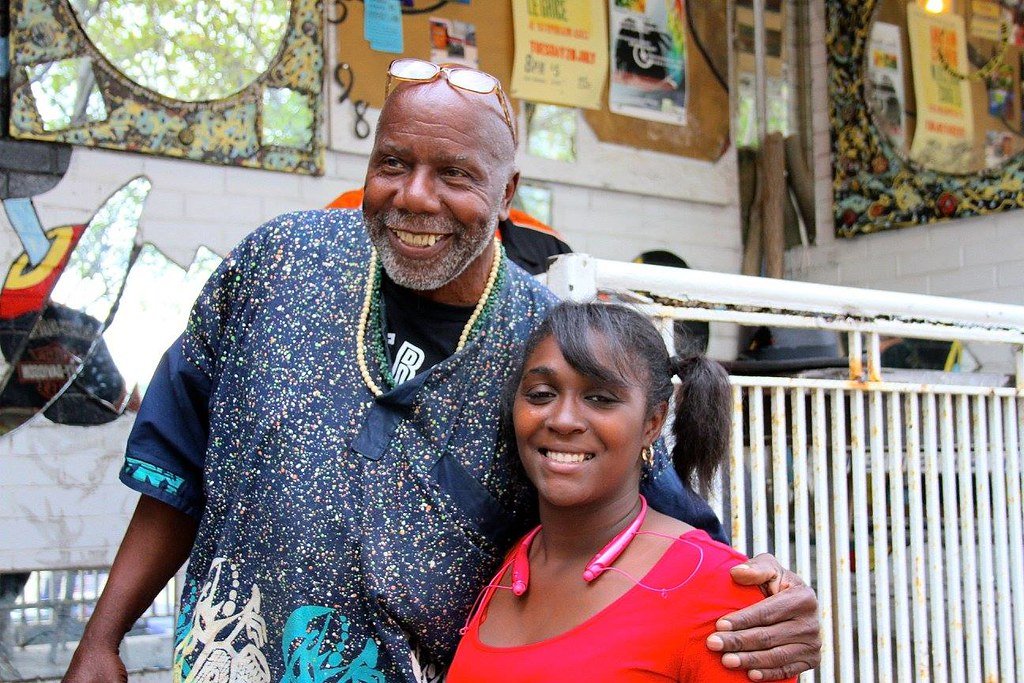 2015-dabls-mbad-african-bead-festival_24925643962_l.jpg