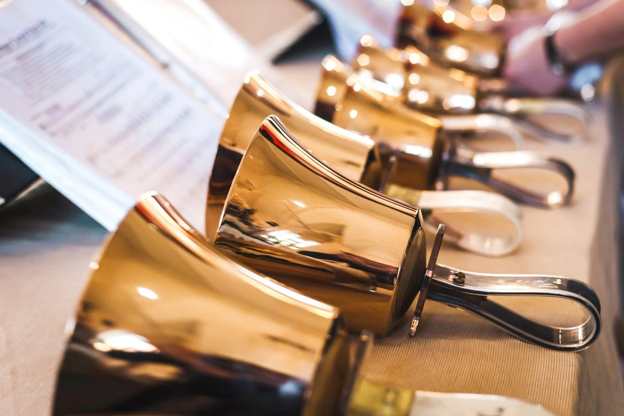 �🔔Adult Handbells Kickoff Tonight!🔔
Join us at 6 pm in the Sanctuary for joyful ringing and fun! If you are interested in ringing, we would love to include you! 
Contact Emily Craven , emilyc@whpc.org, for more information.
