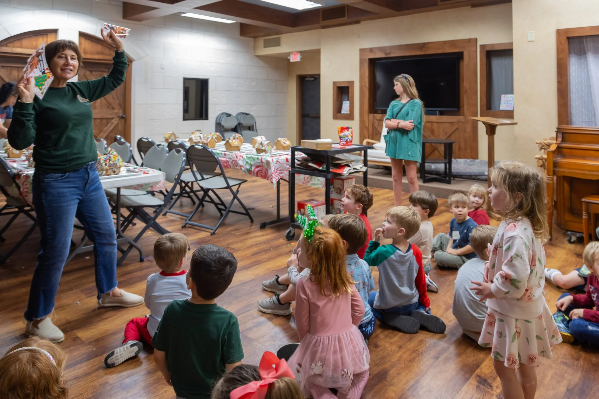 🎄🍪🎶 Jingle Bell Rock was full of Christmas cheer. From decorating gingerbread houses to playing festive games and sharing sweet treats, our children enjoyed a joyful afternoon together making special holiday memories. 🎄🍪🎶