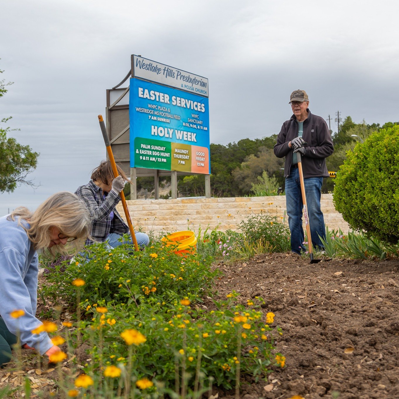 Thirty-one church members and friends weeded, planted and spread 130 bags of mulch in our 12 beautiful Adopted gardens, plaza and Memorial Garden. Thank you to each person who volunteered for all 5 hours or a portion thereof. The Gardens are beautifu