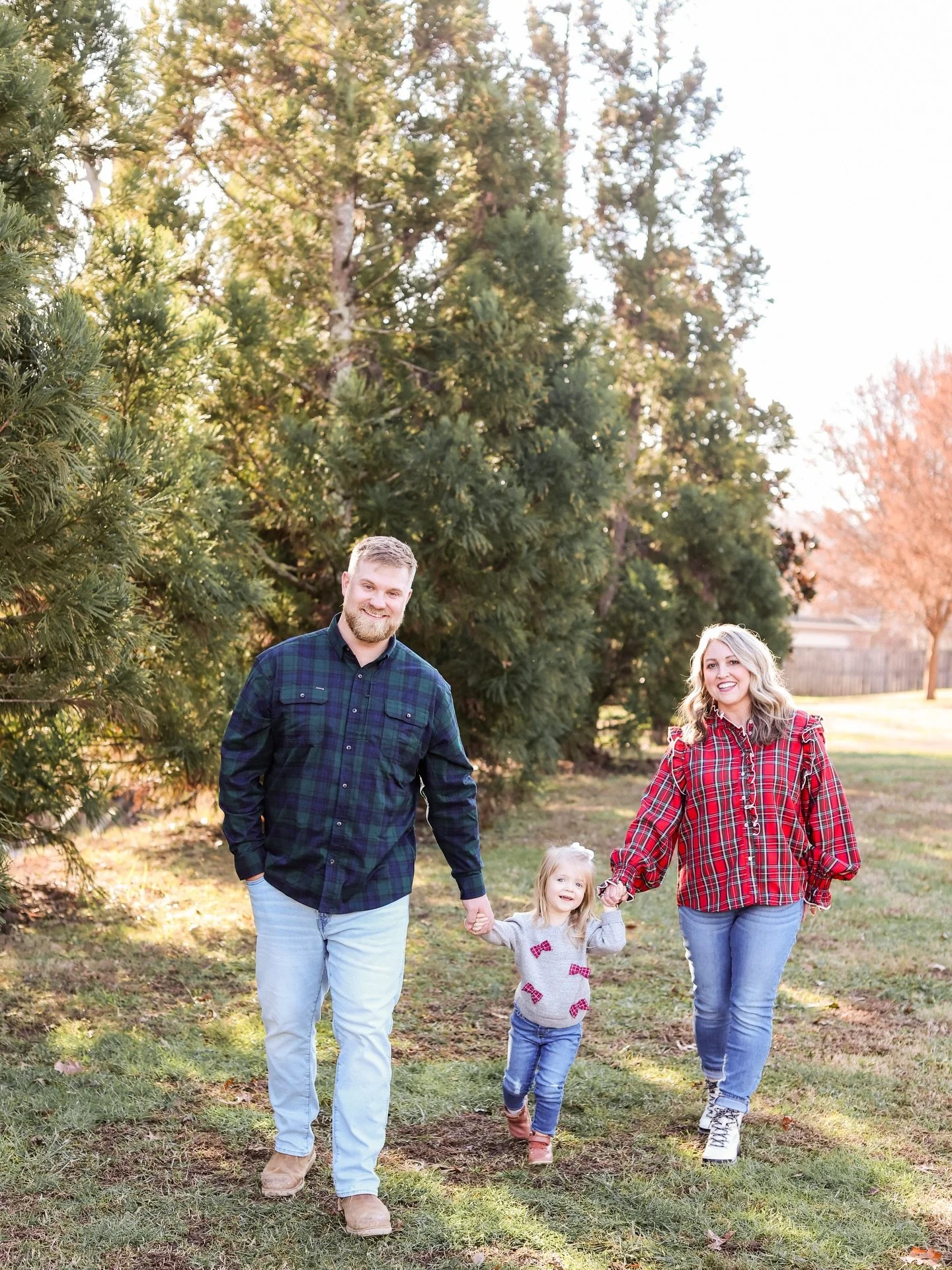 My goodness we love these peeps!

Kayla, Devin, and Sutton have become some of our favs so quickly. They&rsquo;re not only our kid&rsquo;s small group leaders, but the friendship is so beautiful and rich.

I loved capturing this special Christmas ses