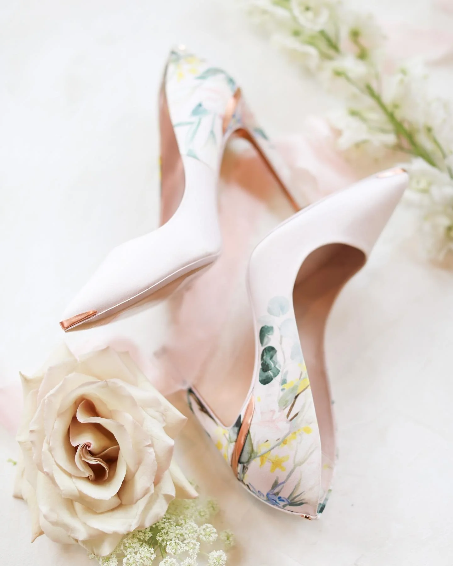 I mean, will pretty shoes ever go out of style?

#amycoleweddings 

 #engagementrings #engagementring #destinationweddingphotographer #beltlineatl #atlantaweddings #atlantaweddingvenues #romegawedding #atlantaweddingvideographer #atlantaweddingphotog