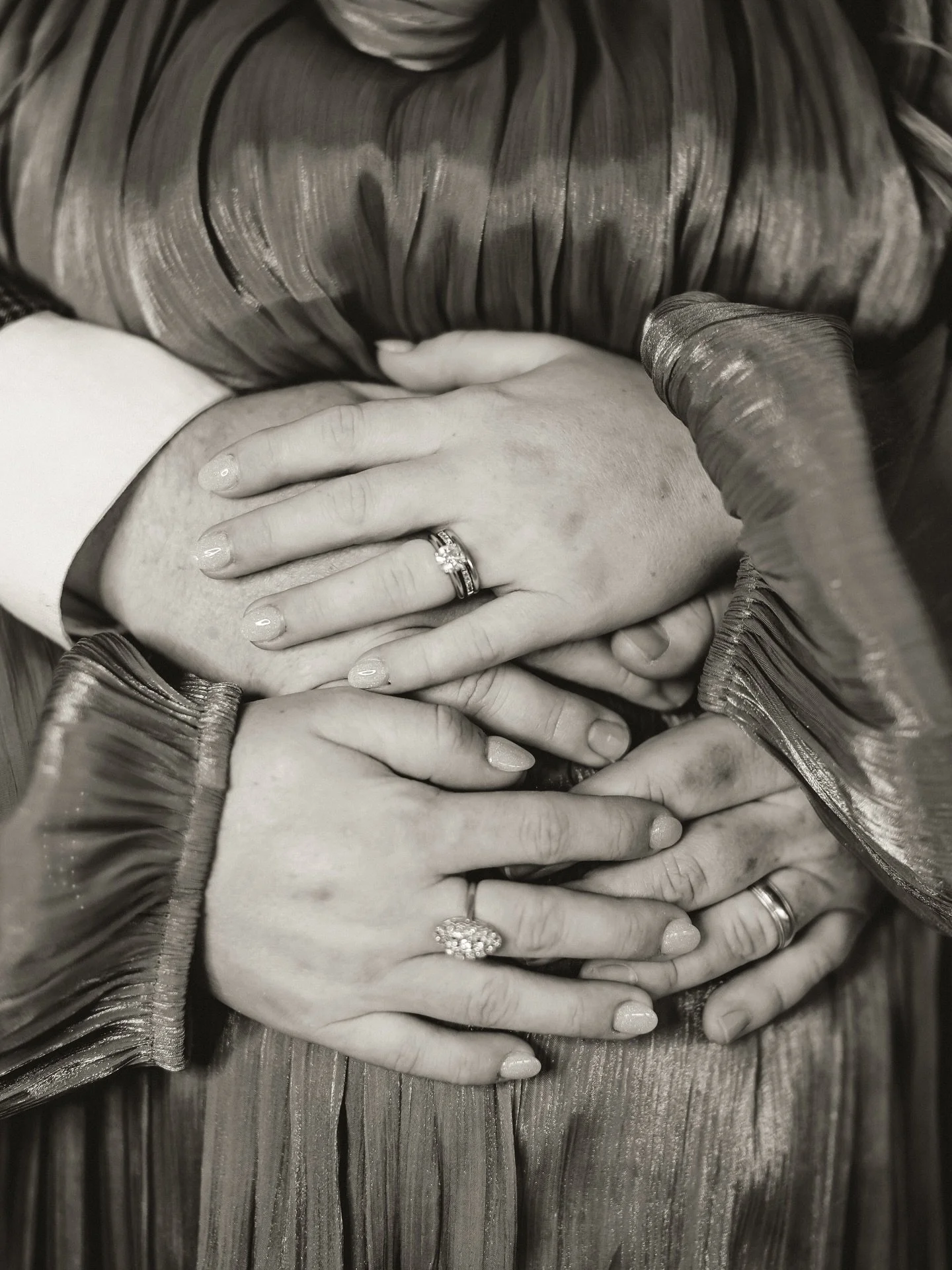 They drove in from South Alabama&hellip;

Because our Hoodie and Mck are having a sweet baby girl!!!

When we realized it was going to be raining today, I reached out to my friend @austinangelphotography because we had to have a place to shoot and I&