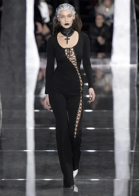 bella-hadid-9c629547-429f-4e0c-acd4-63eb31ea391b.jpg