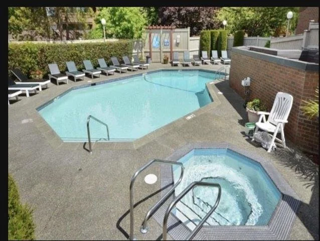 Listing #R3055826        Showing 18 of 24.jpeg