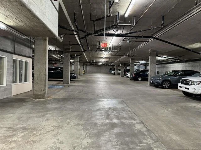 Listing #R2854811        Showing 35 of 37.jpeg