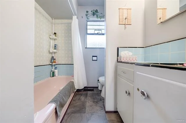 Listing #R2959330        Showing 14 of 40.jpeg