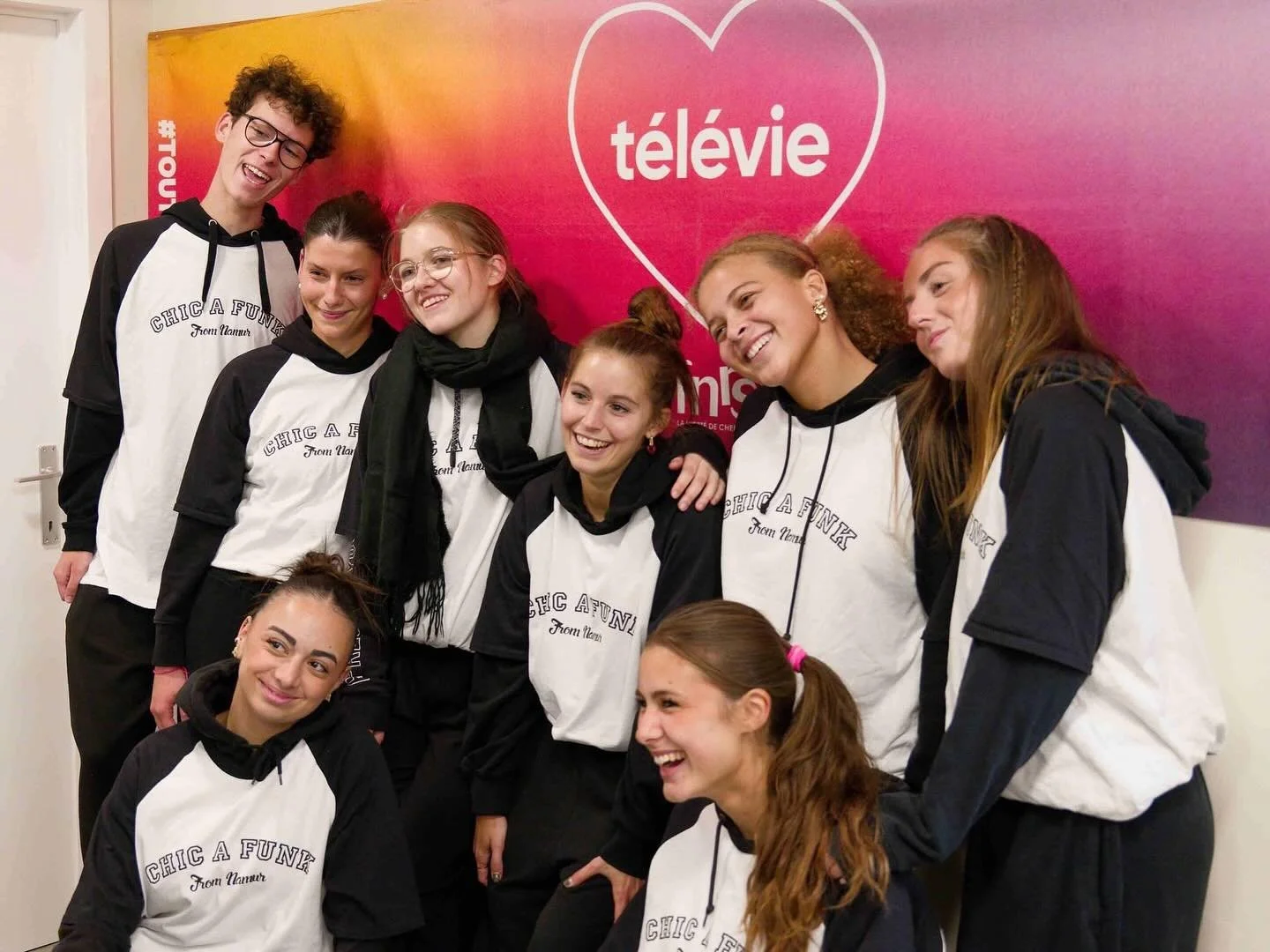 Retour en images sur le Trail du Tronquoy o&ugrave; nos Chicas ont eu la chance de danser avant le d&eacute;part des coureurs ⚡️🏃 

Merci &agrave; @dubailcaro07 pour l&rsquo;opportunit&eacute;, tout le monde a pass&eacute; un magnifique moment. ❤️ 
