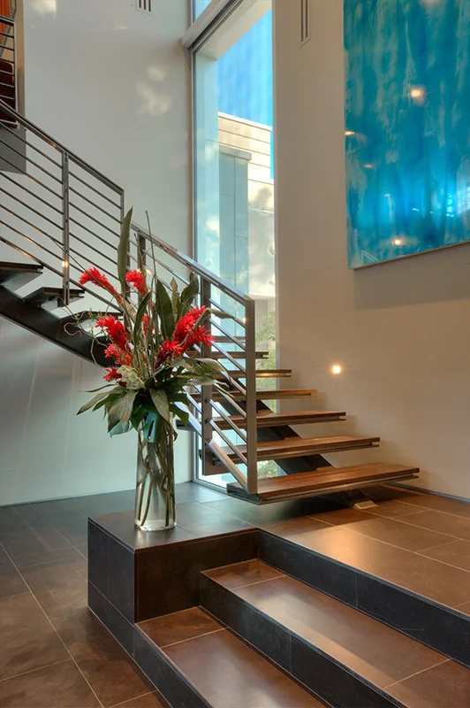 3013-08_E0E2258_Staircase.jpg