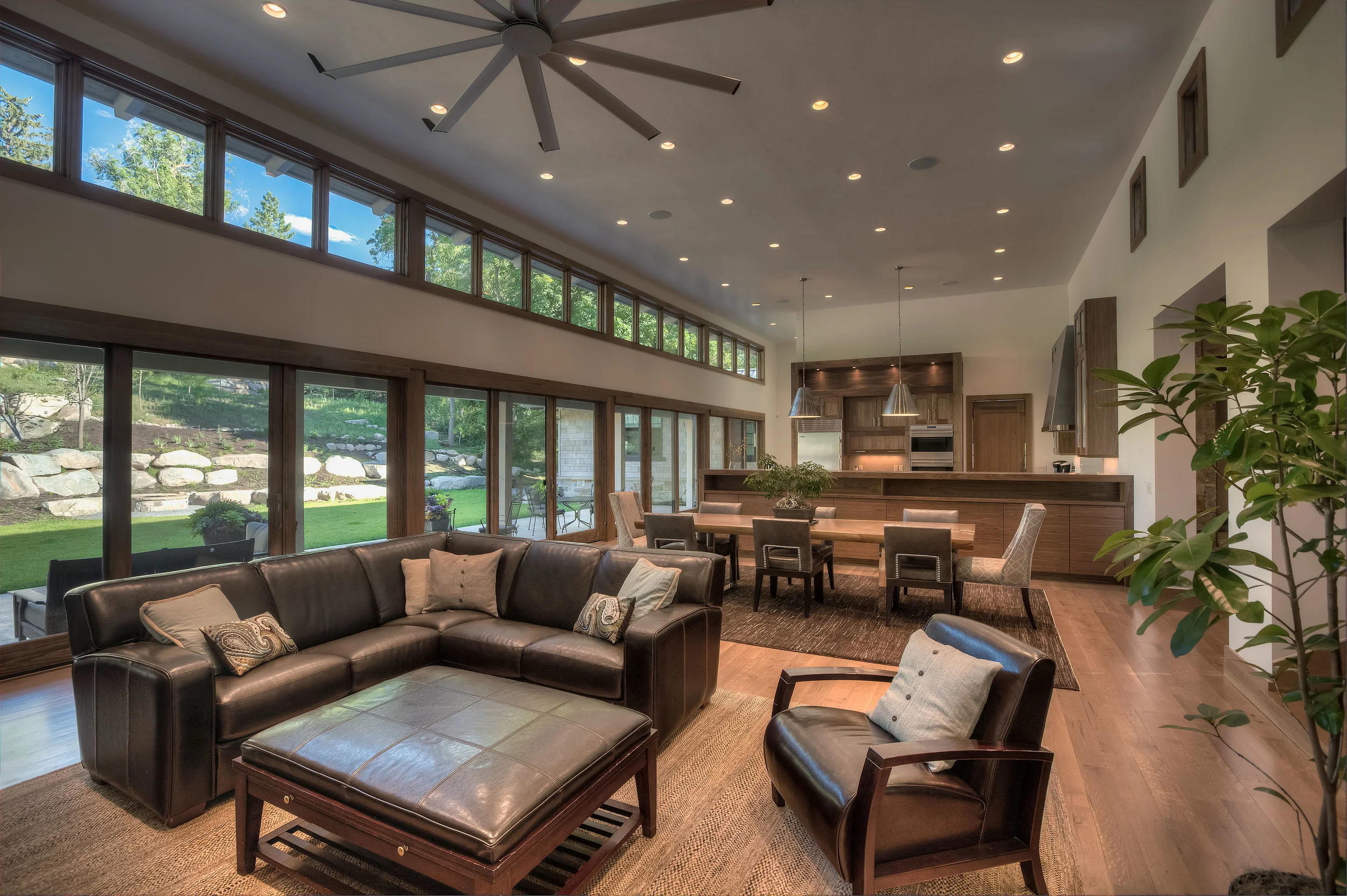 3308-02 _E0E9093_LR to Windows.jpg