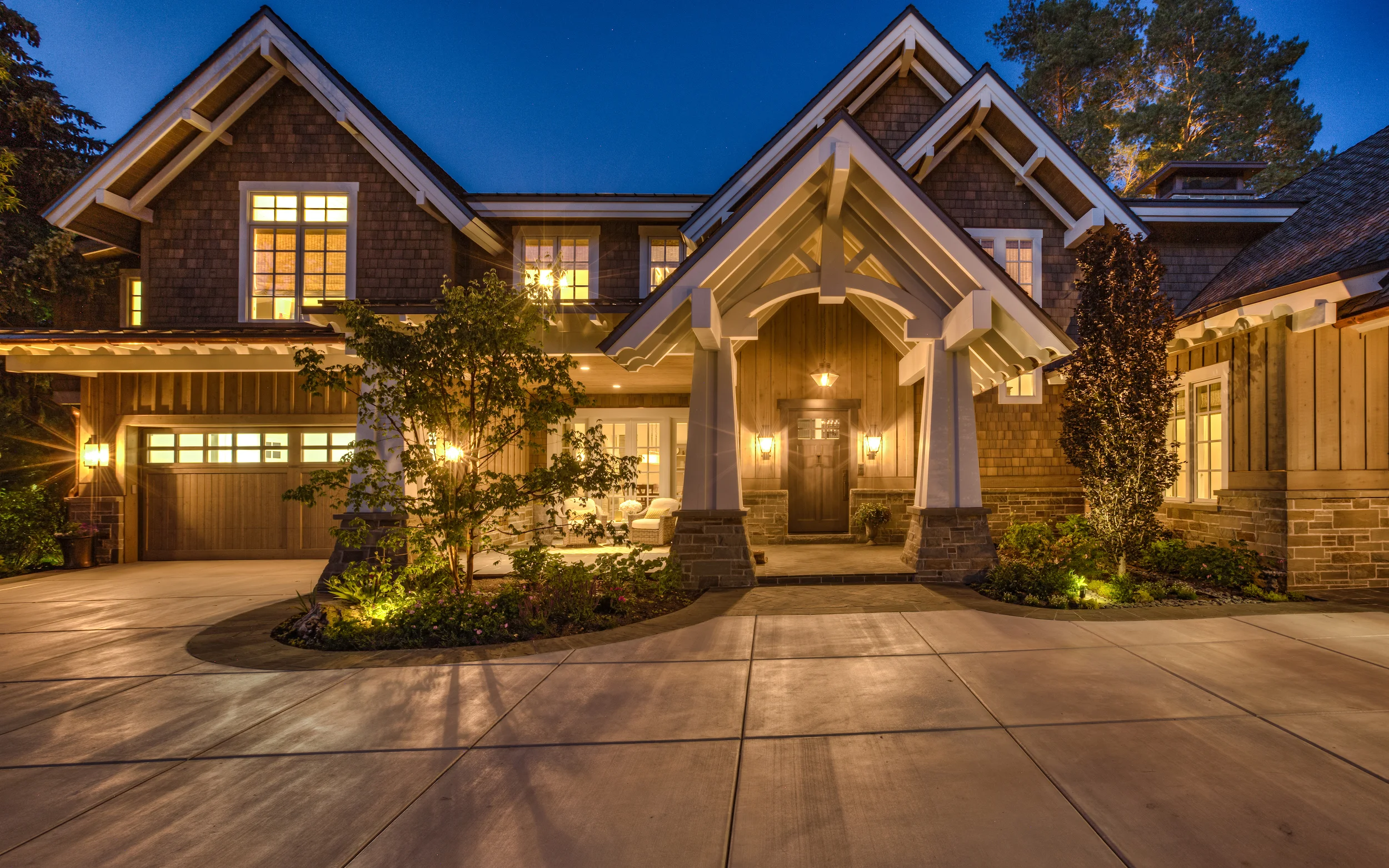 Clark 3401-29_E0E8983_Straight-on entry dusk.jpg