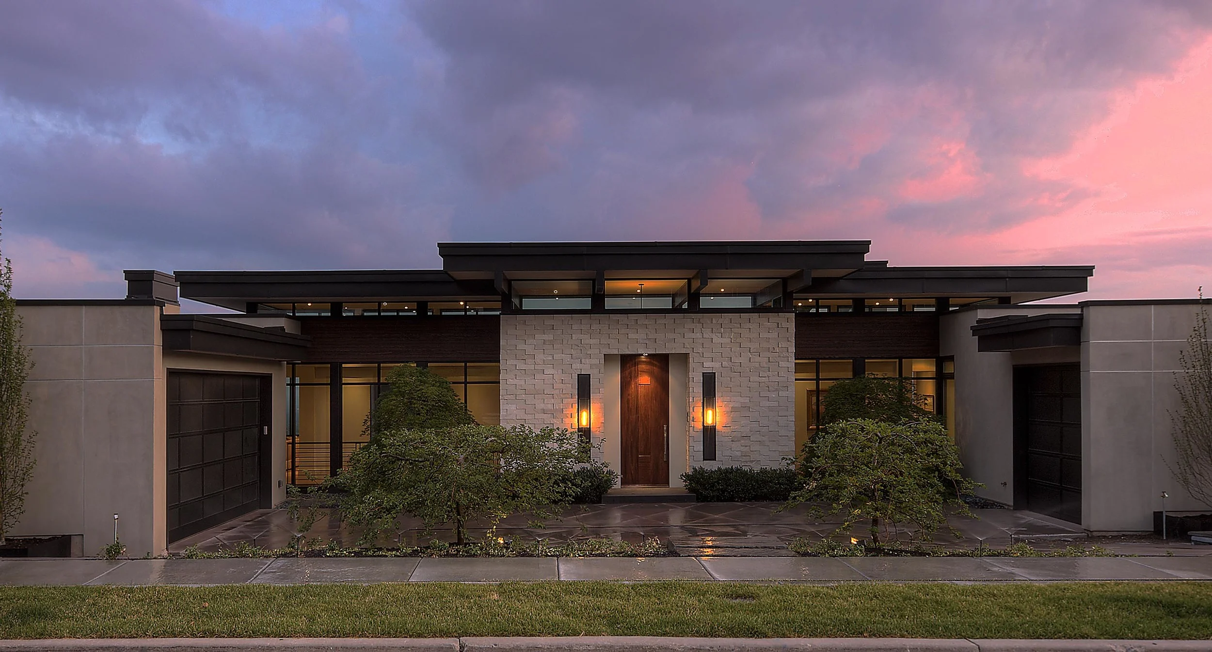 3210-01a_E0E9754a_ Streetside Ext.jpg