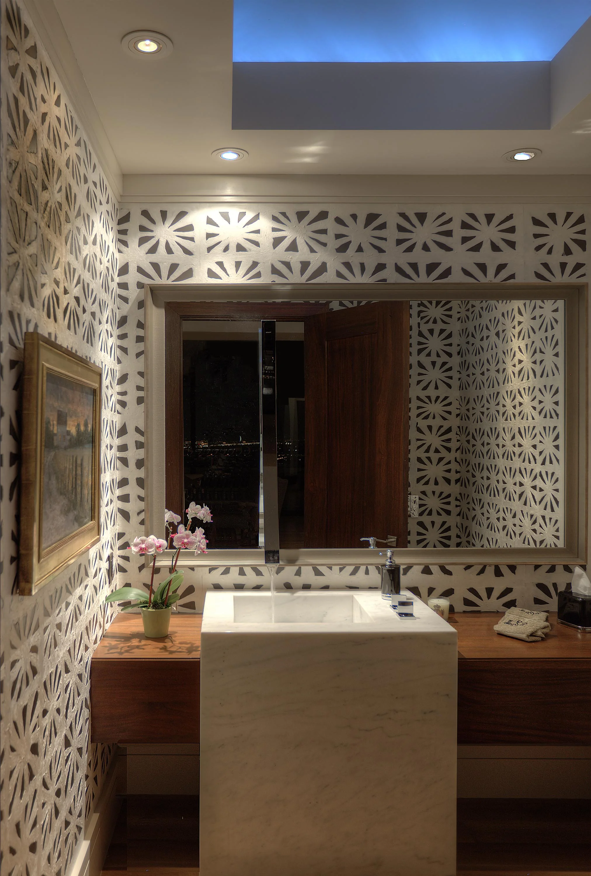 3210-06c_E0E9809_Powder Rm.jpg