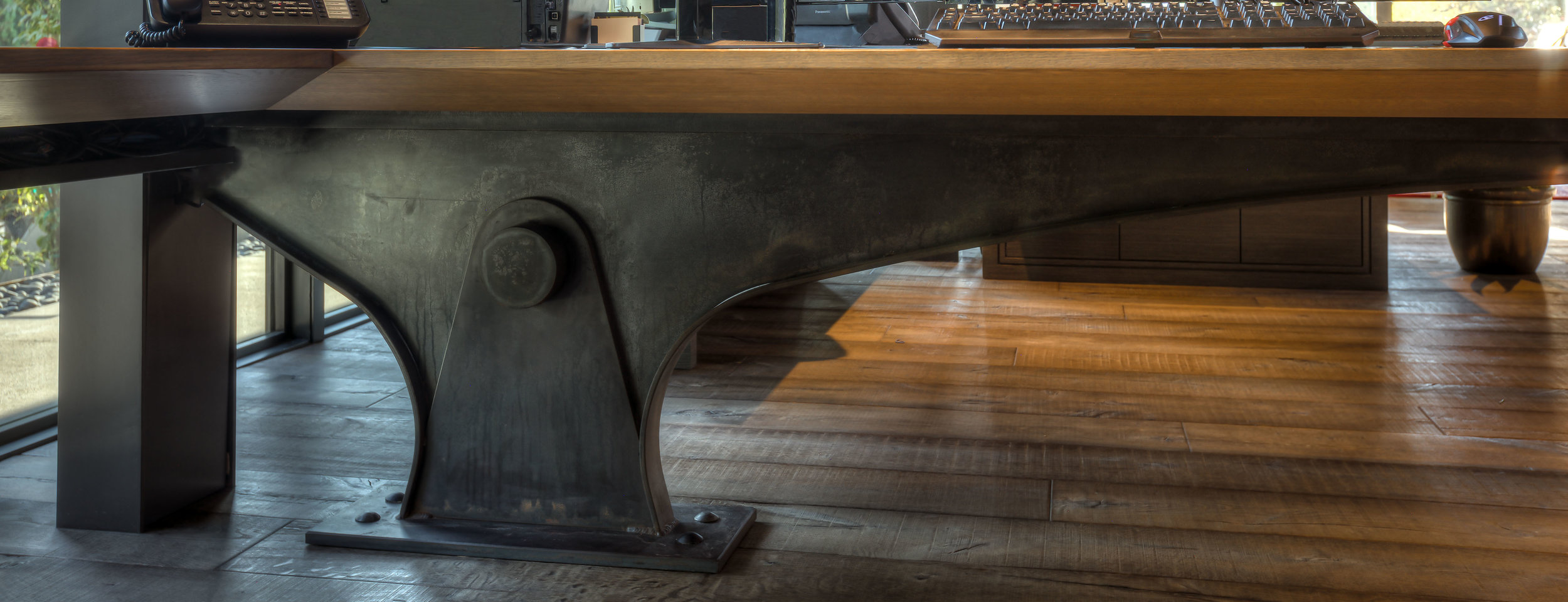 Michael Upwall Office 3710-23b_E0E7553_Desk pedestal.jpg