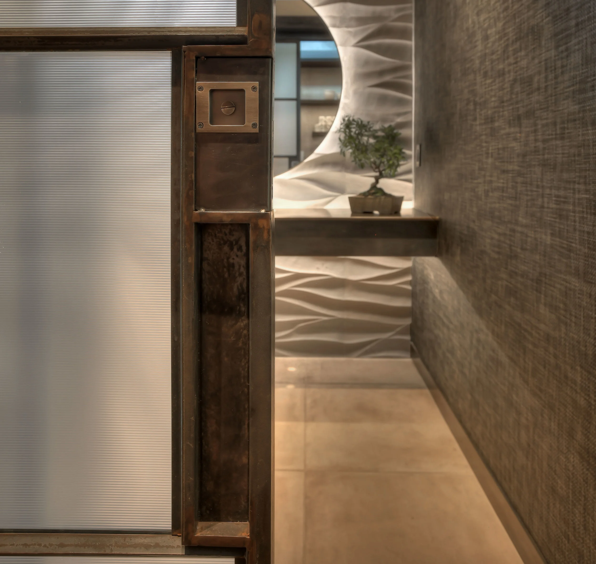 Michael Upwall Office 3710-26a_E0E7560b_Powder Room Door Detail.jpg
