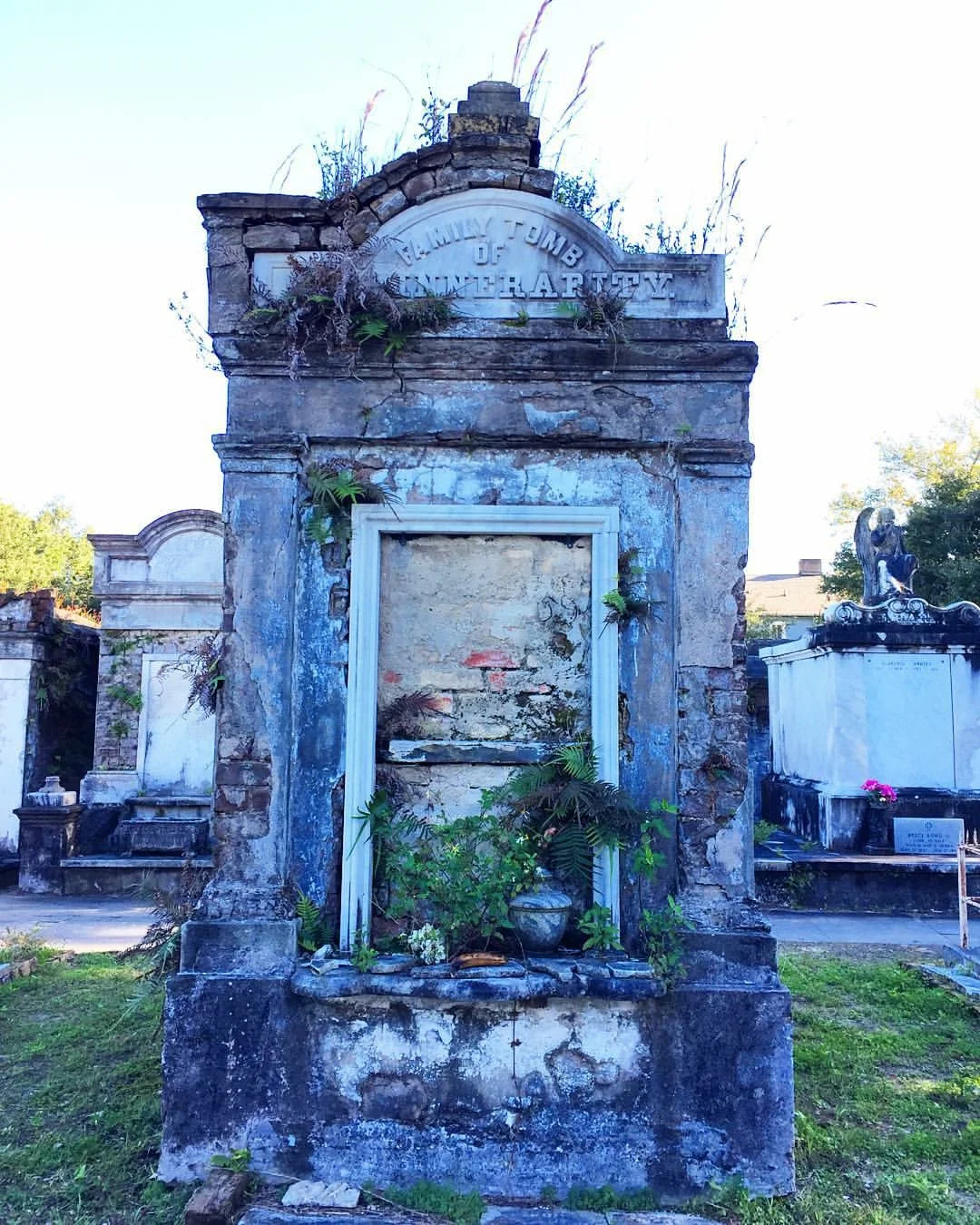 NOLA grave single.JPG