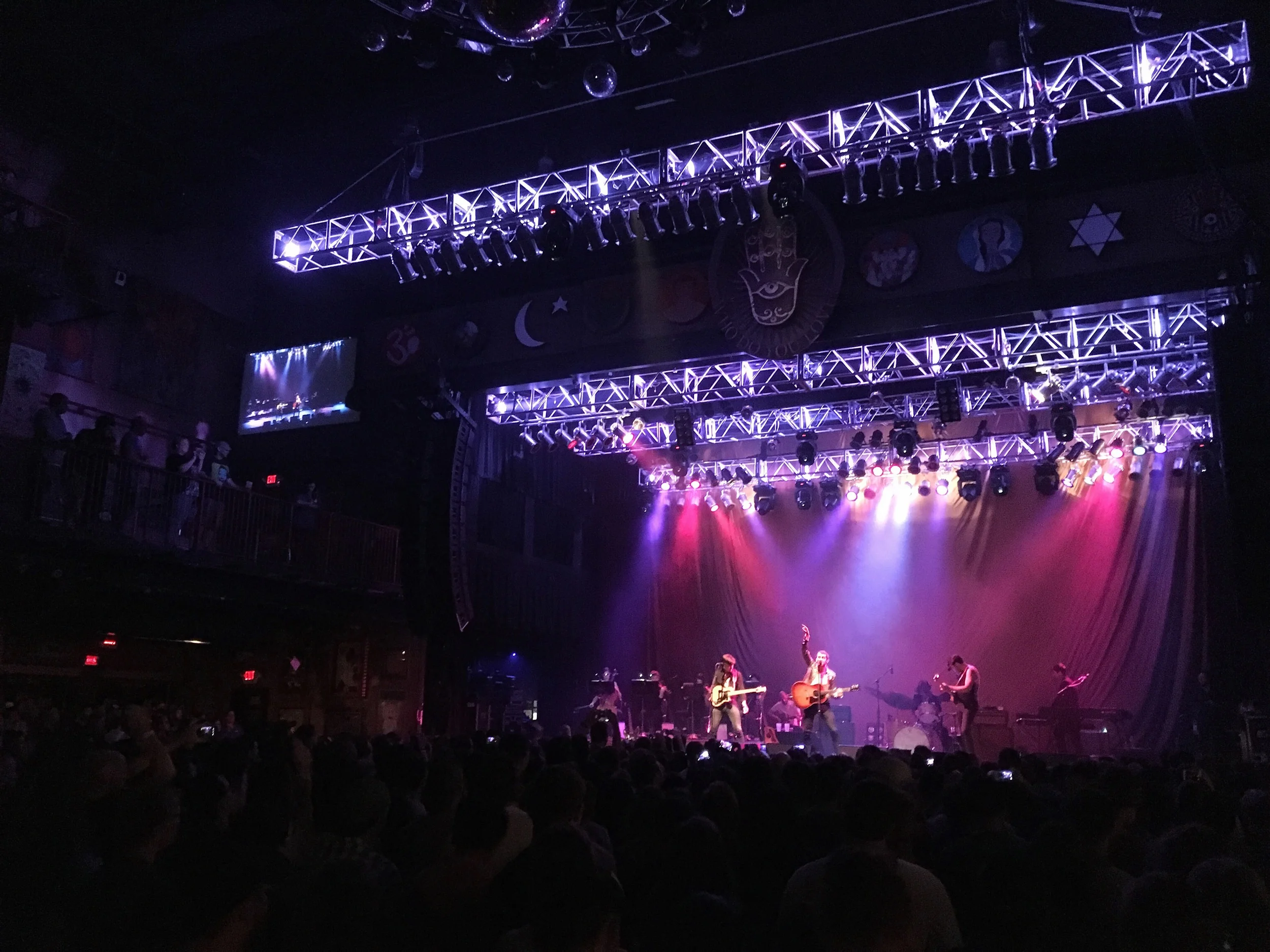 I think this was "Aviation", but my favourite songs of the night were "Sweet Dreams, TN" and "Pattern" - two that I don't normally love as much. But seeing them live is a whole other experience.