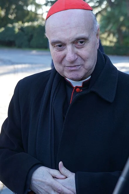 Angelo_Cardinal_Comastri.jpg