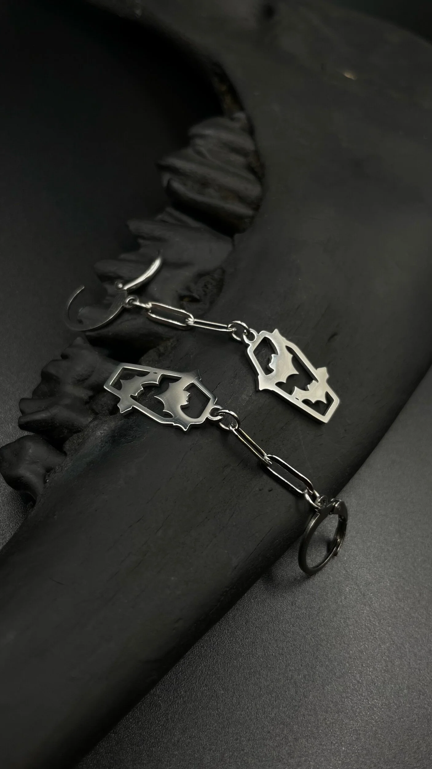 3C0EB7D6-C141-4531-A2A8-3A0EE39B5E90