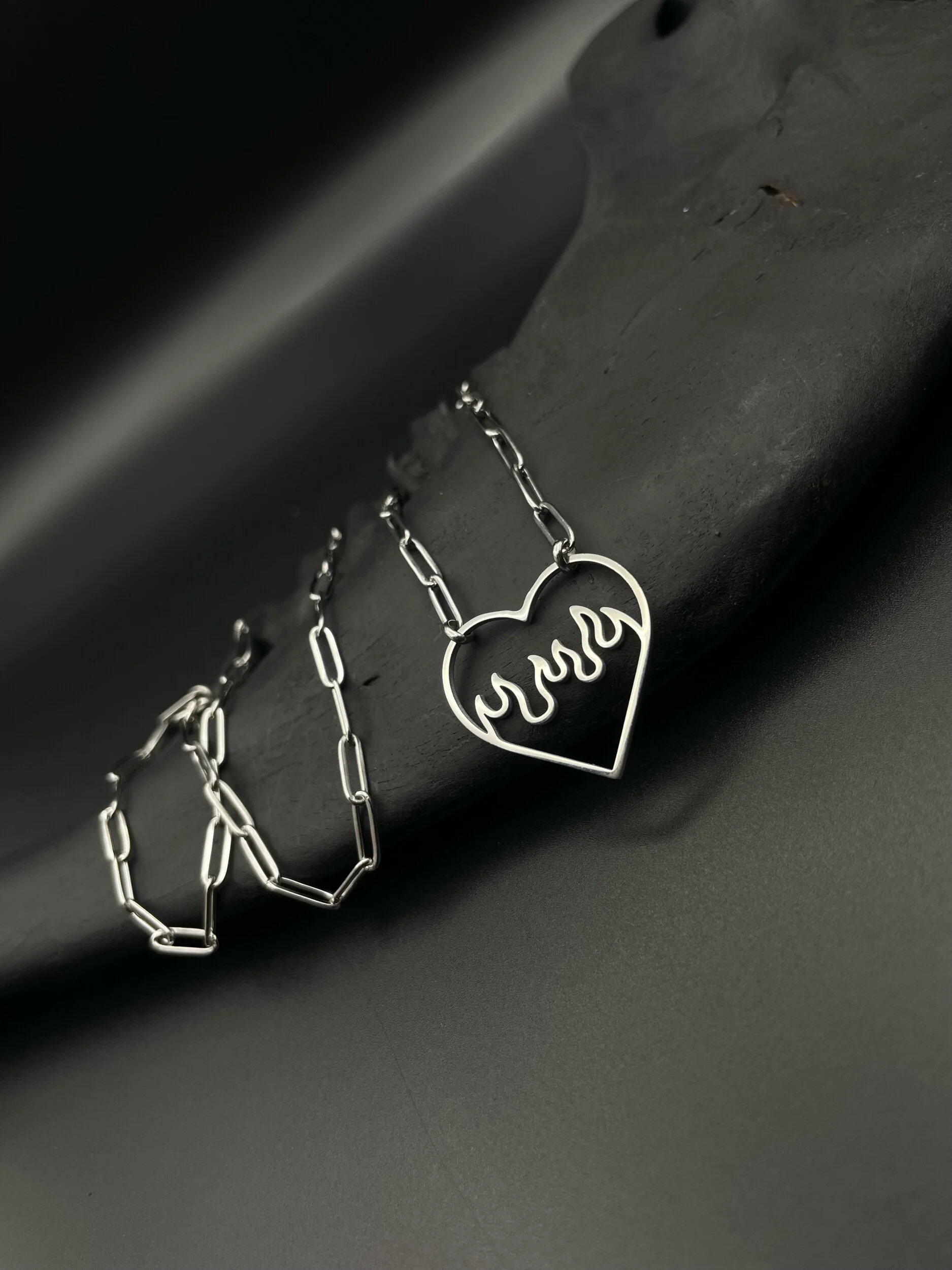 7FF7B105-B486-4FF9-B0B3-4C8985EDBDB2