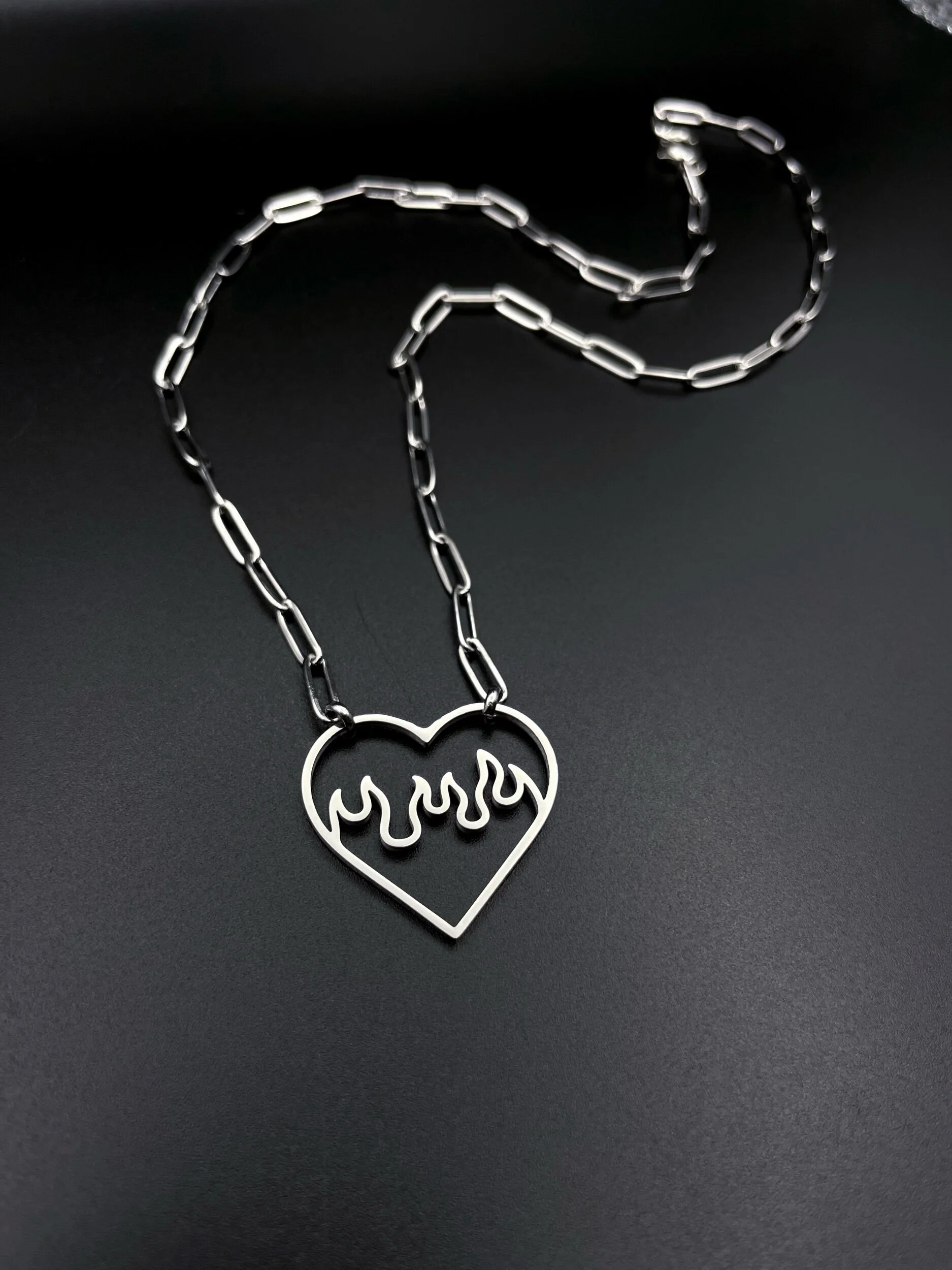 2300A2E9-63D5-455B-8617-2470B6E0B940