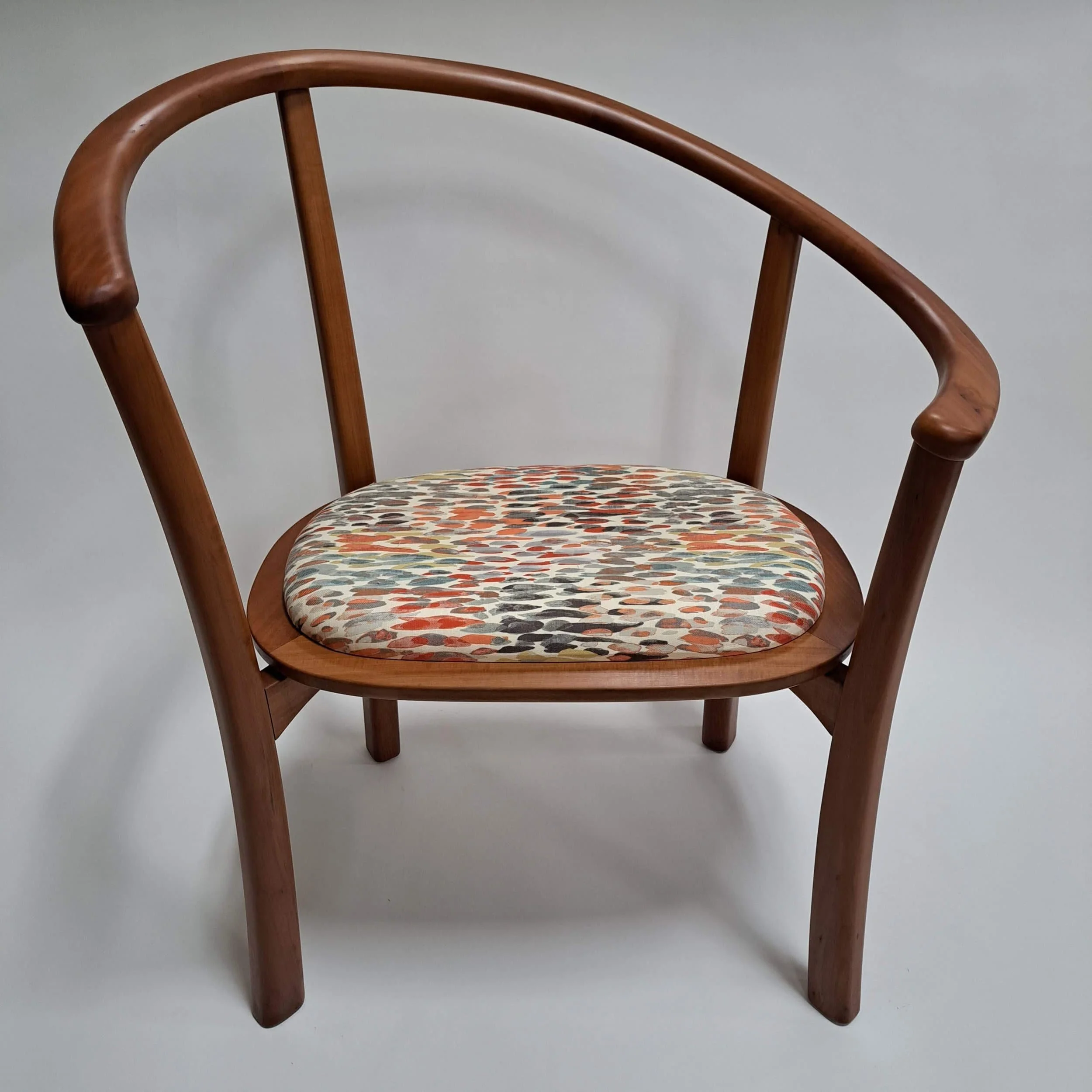 Alice curved top rail side chair