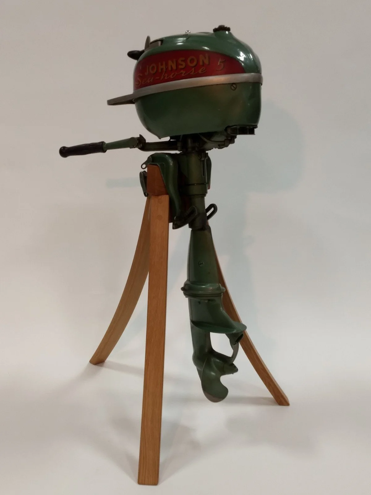 Outboard motor display stands