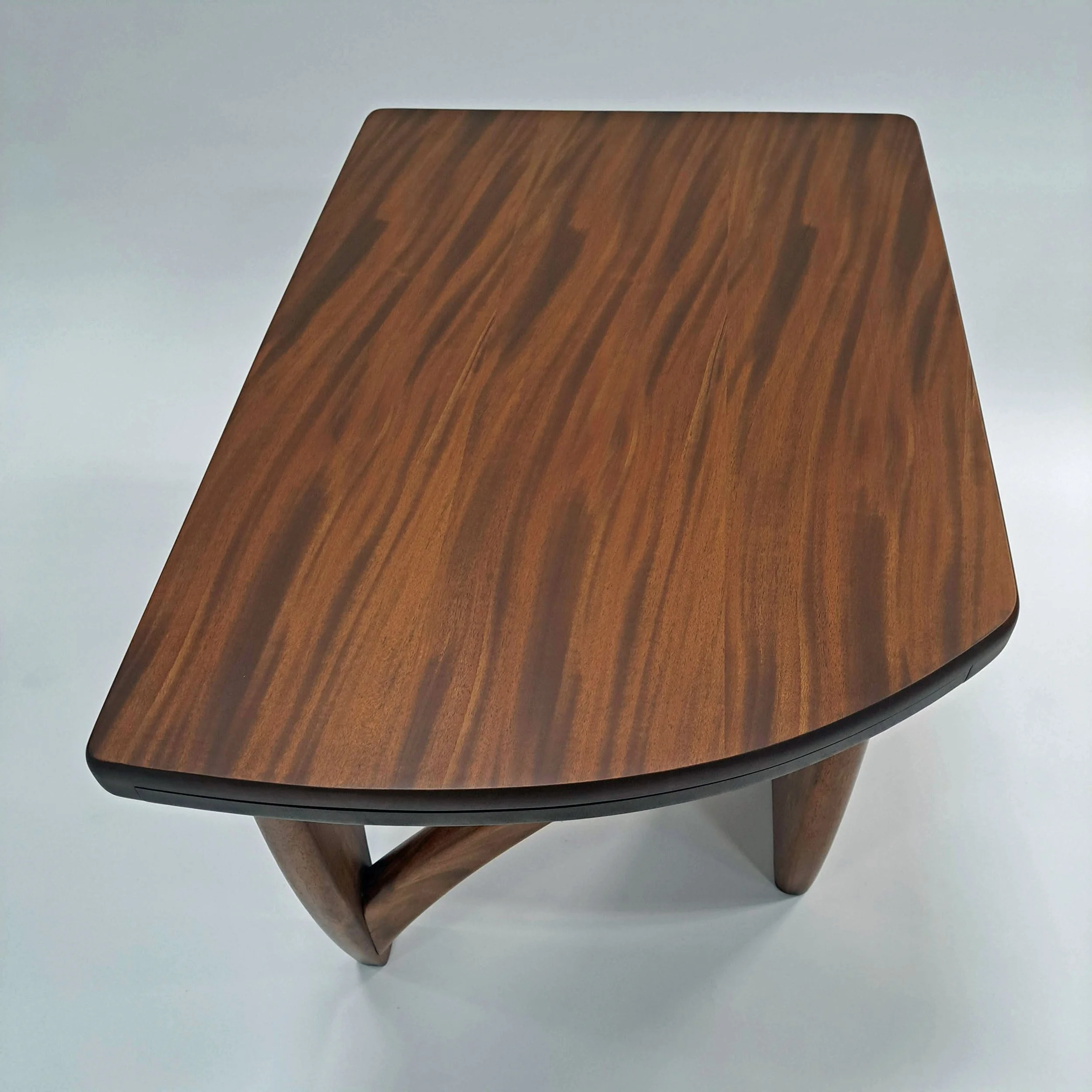 Noguchi inspired puzzle end table top detail