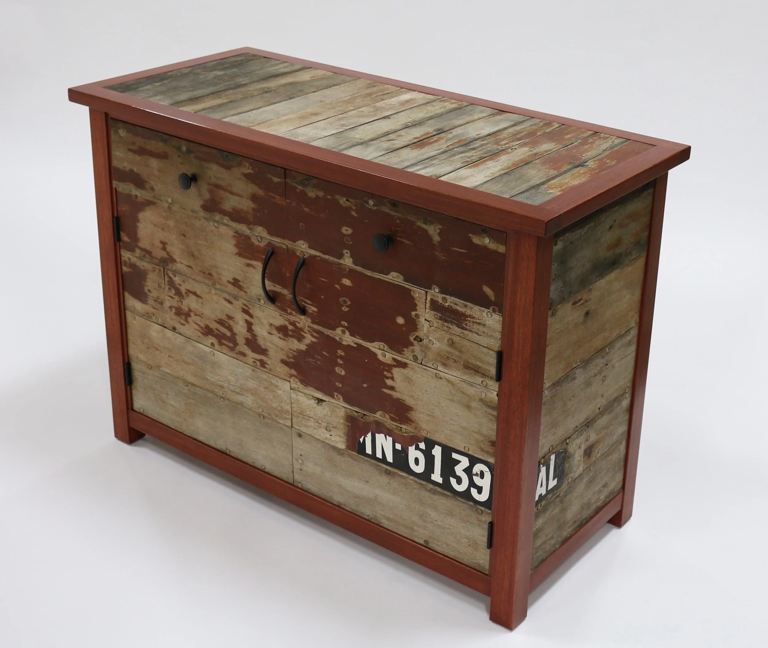 MN-6139 AL cabinet made from an old boat