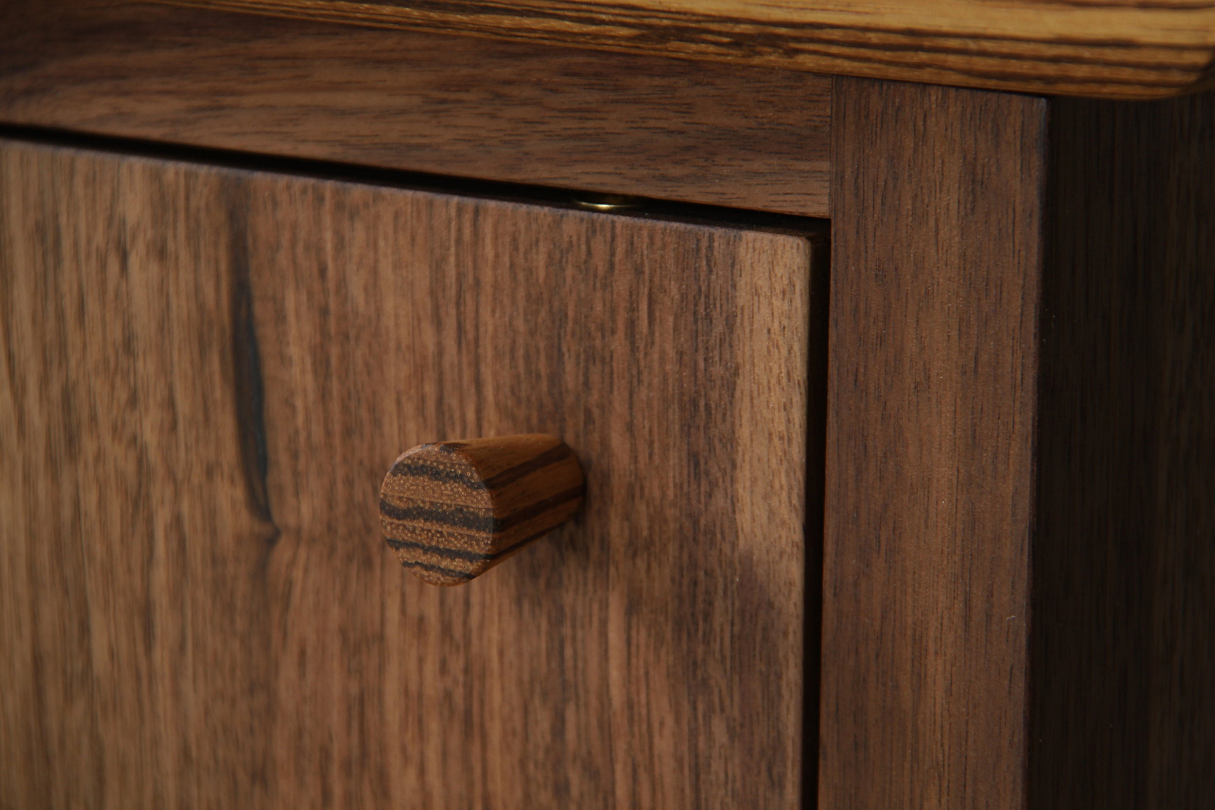 Turned drawer pull