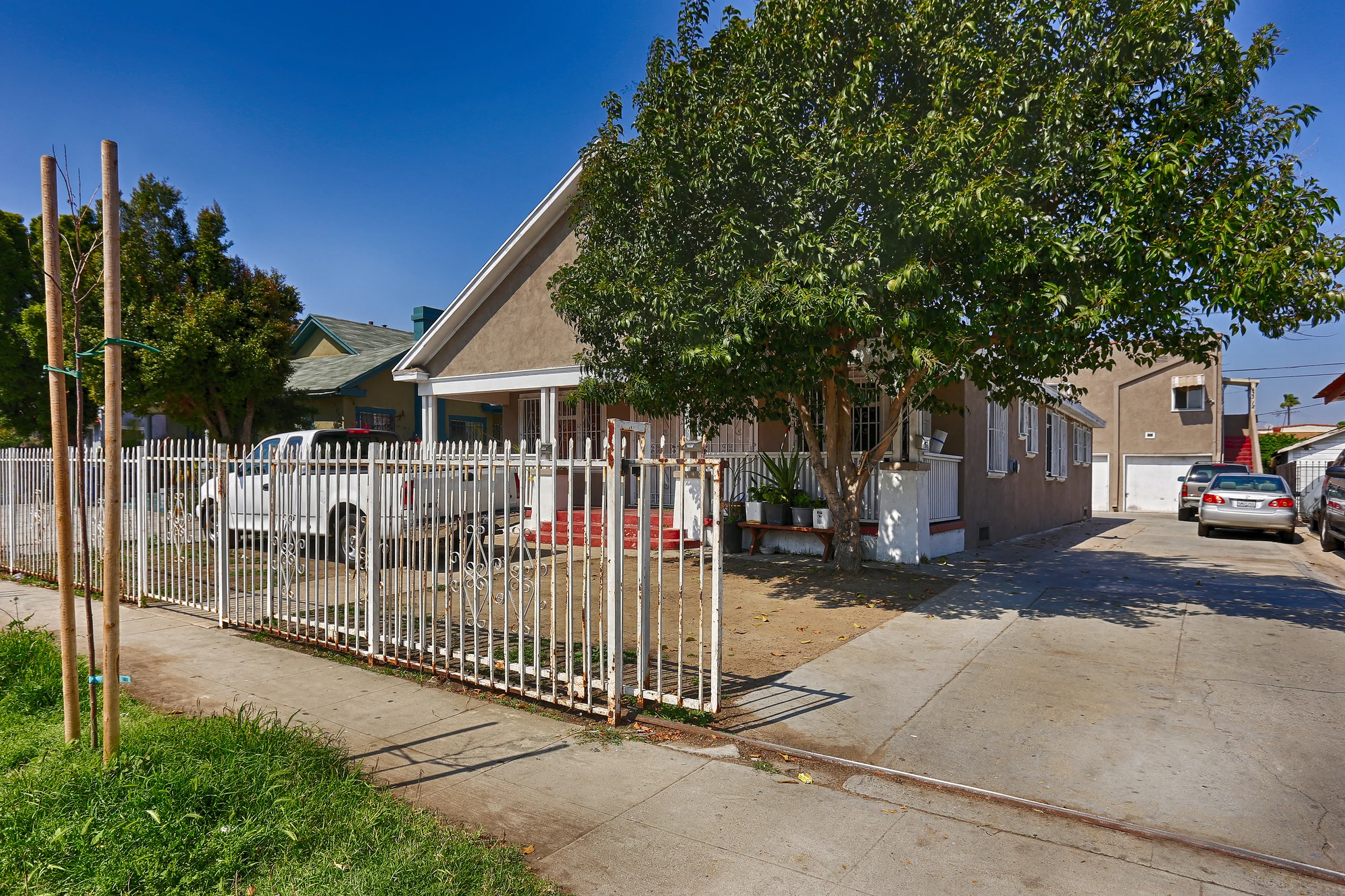 433 W 51st St