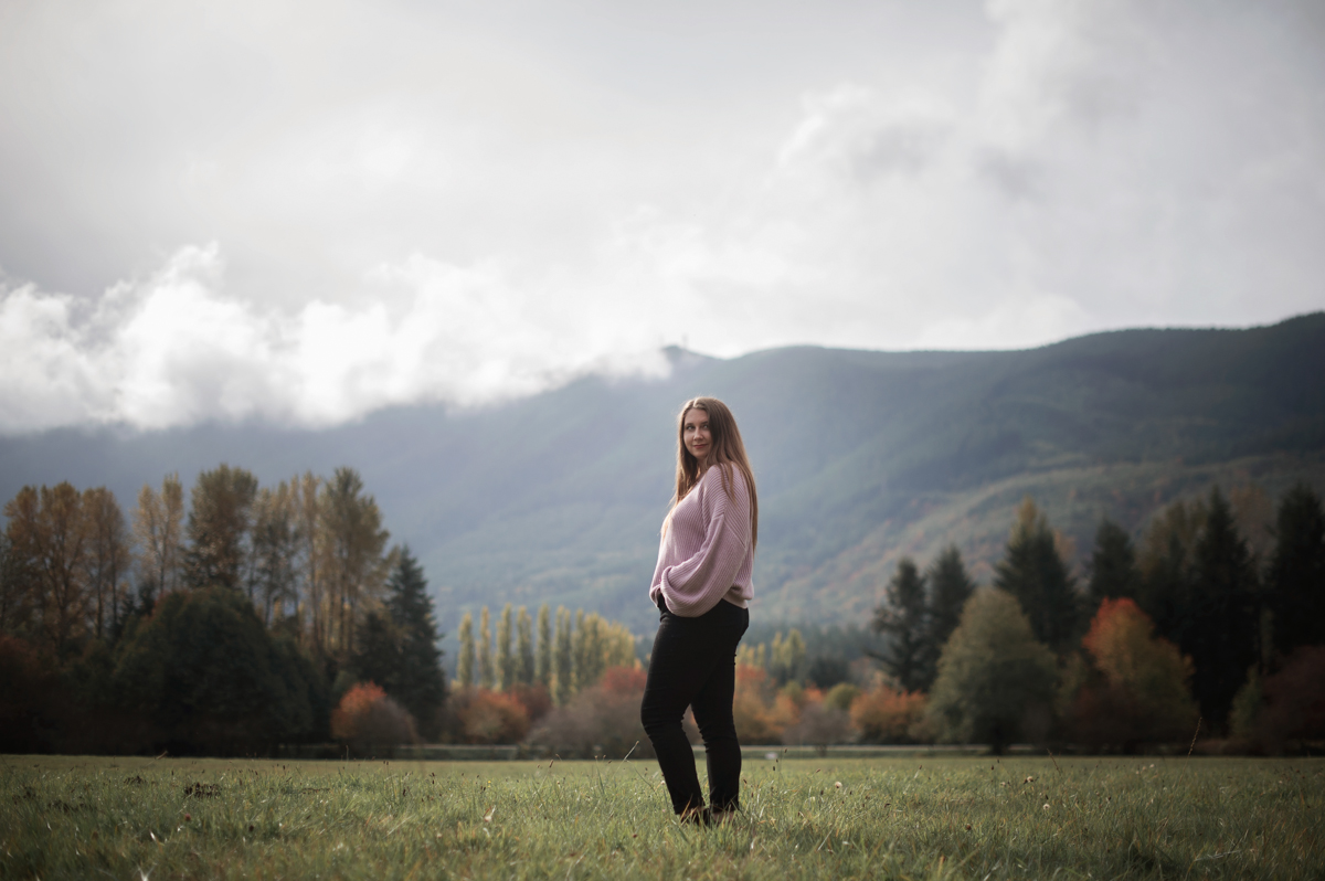 Alyssa's Senior Portrait Session in North Bend