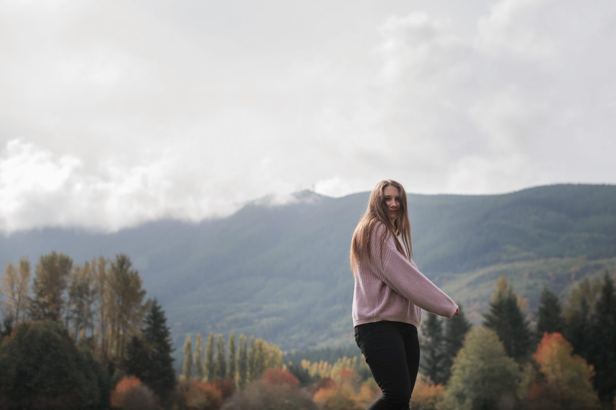 Alyssa's Senior Portrait Session in North Bend