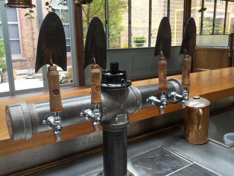 spade-beer-taps.jpg