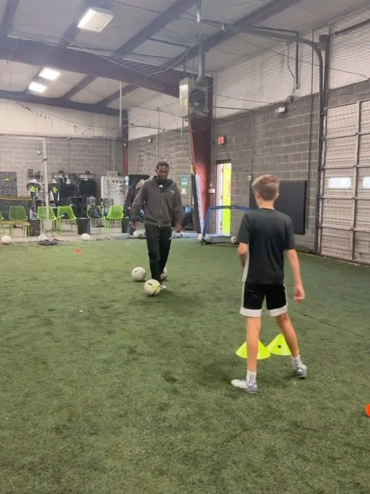 Quick touches 

Our private sessions involve a lot of quick touches - There&rsquo;s 3 main reasons why we do this 👇

1. Positioning 
2. Playing in the future 
3. Repetition

Positioning: Drills that incorporate quick touches require players to const