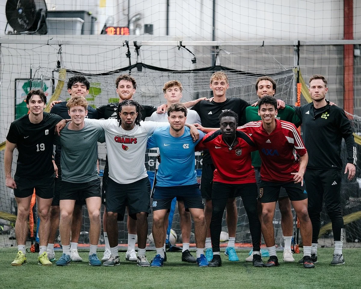 Never Train Alone 

An SG Motto 

The SG way of life 

Embodied by these lads

🤝