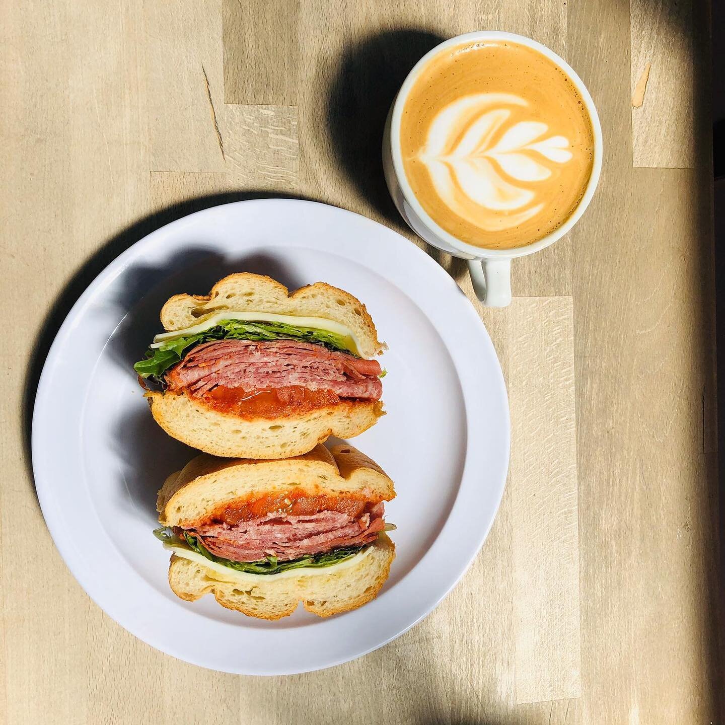 What is your plan for lunch tomorrow? Stop by.. 
.
.
.
#floatcoffeeshop #italiansandwich #latteart #lunchideas #humpdayvibes #laeats #hollywoodlife #pasadenafoodie #pasadenaeats #pasadenaliving #eeeeeats #musthave #coffeetime #coffeeshopvibes #toosma