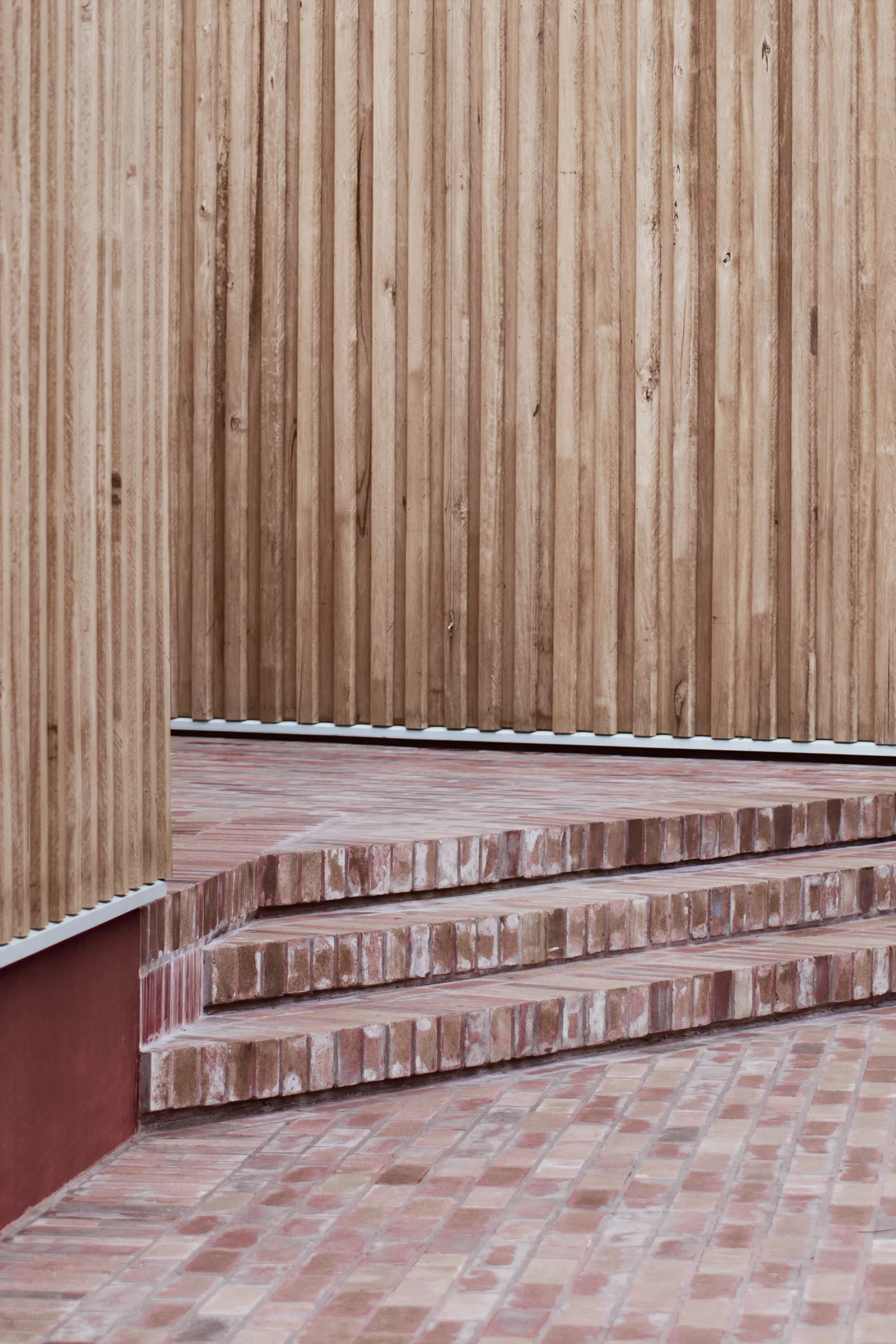 SYDNEY-RESIDENTIAL-ARCHITECT-TRIAS-STUDIO-THREE-PIECE-HOUSE-P04-BH.jpg