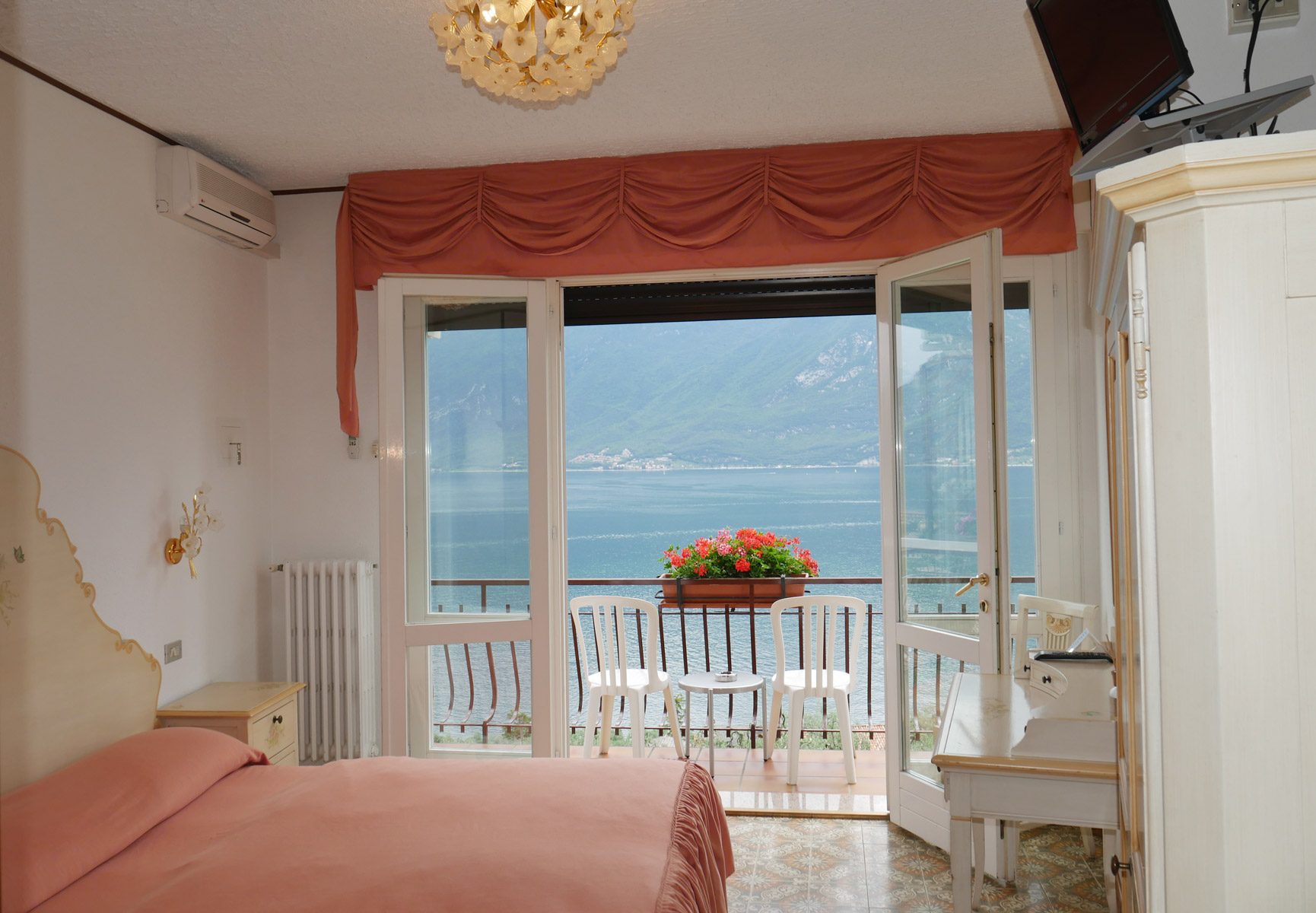 hotel_villa_margherita_limone_camera_balcone3004.jpg