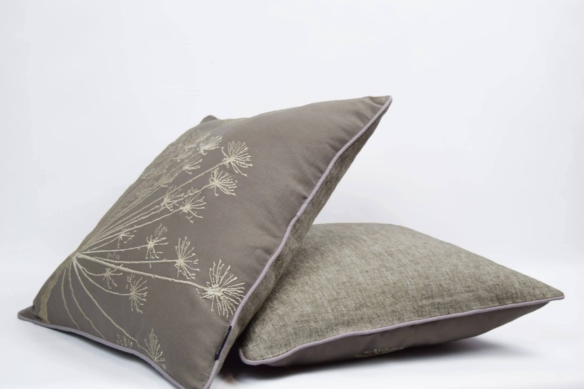 seed burst mushroom cushion face-reverse